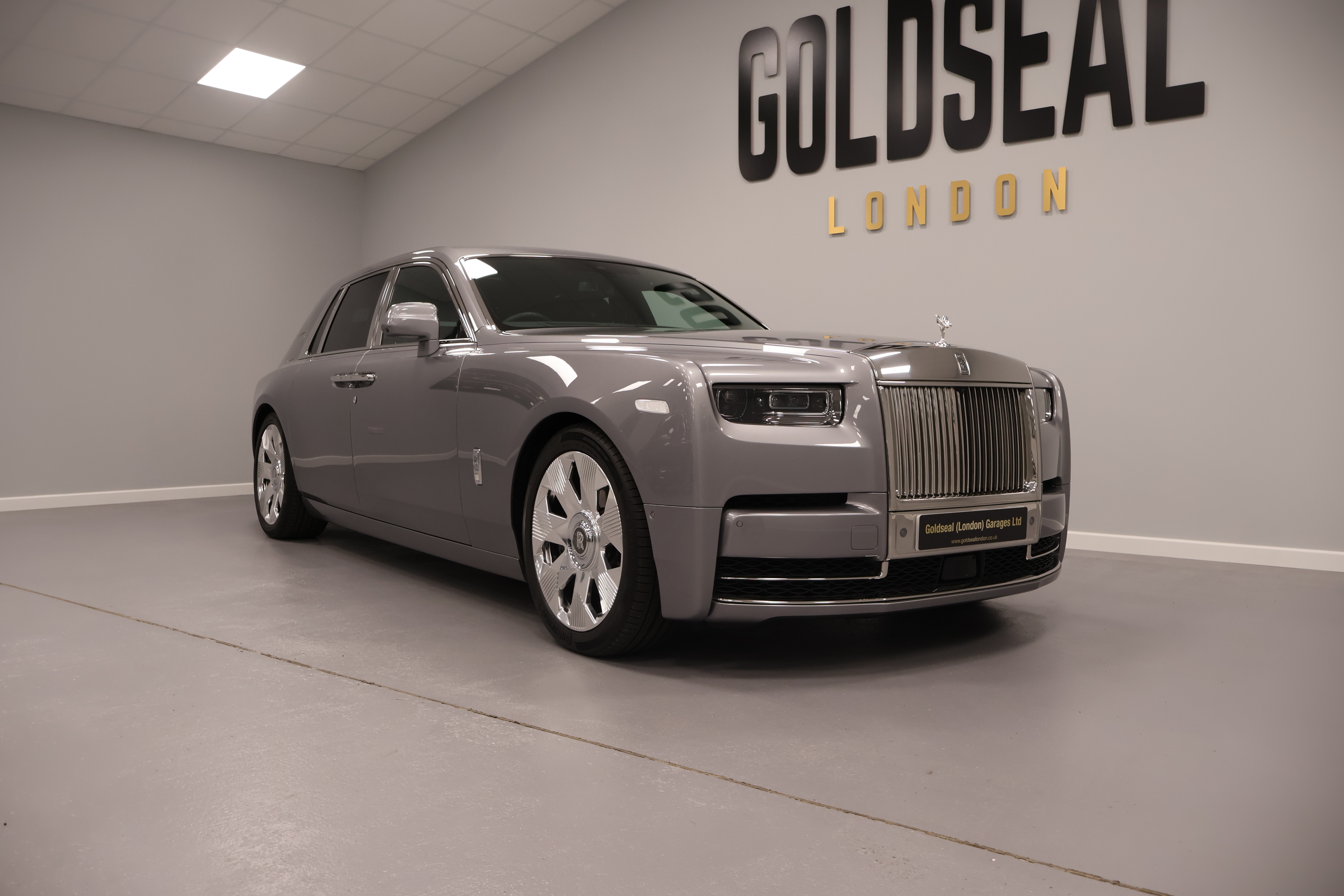 Rolls Royce Phantom 6.7 V12