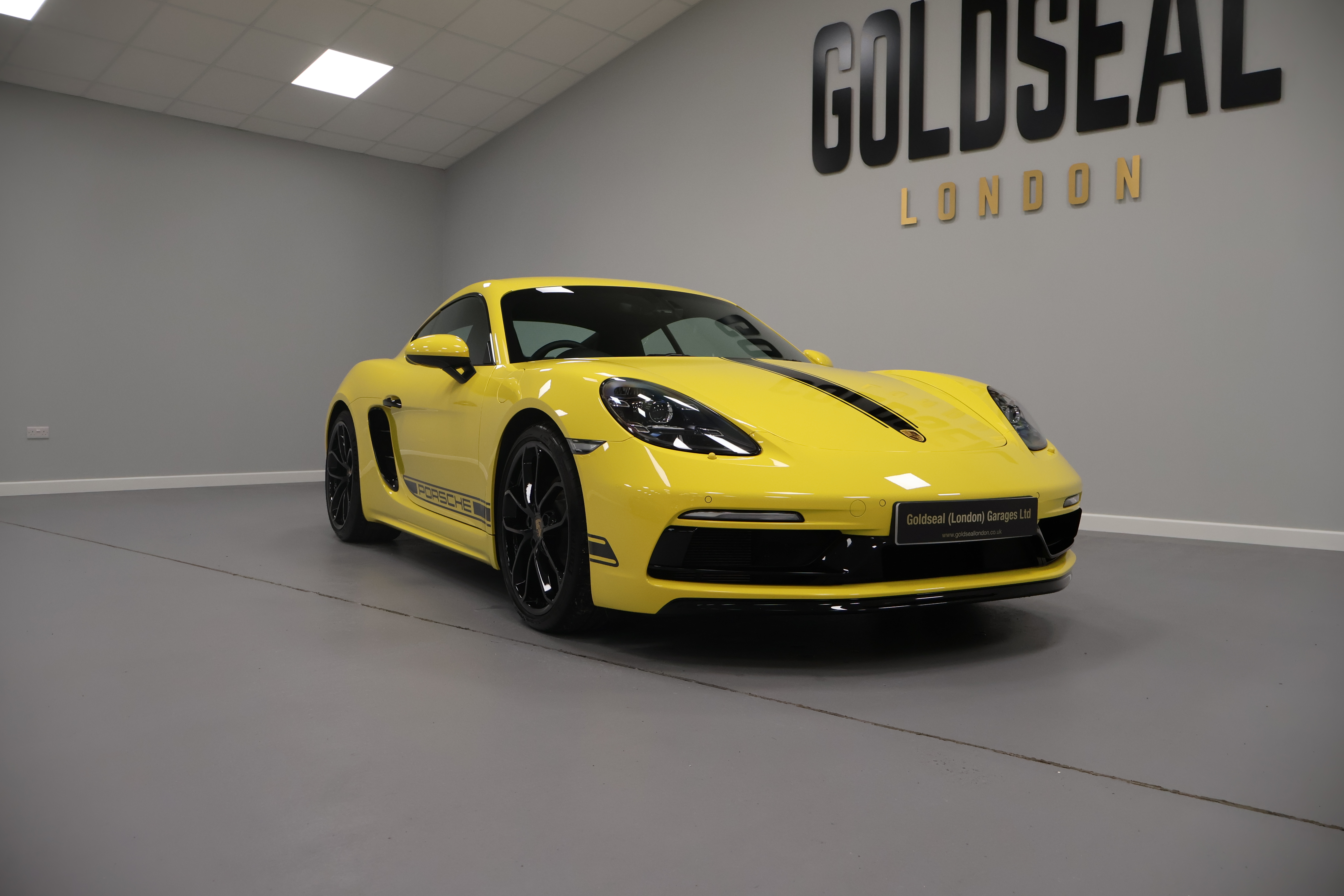 PORSCHE 718 CAYMAN 2.0T STYLE EDITION