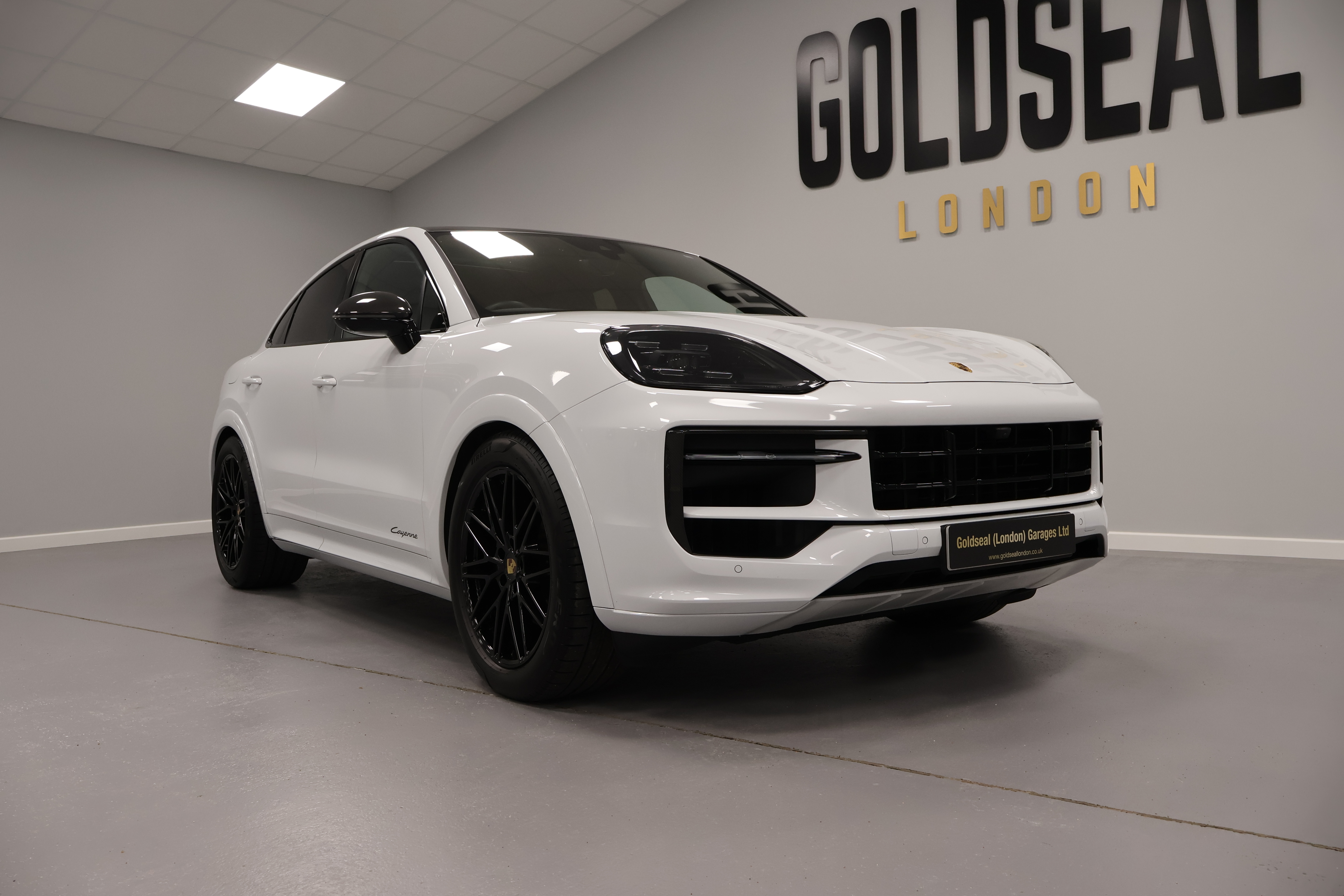 PORSCHE CAYENNE 3.0T V6 COUPE