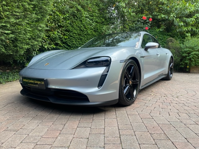 Porsche Taycan 4S Performance Plus Saloon 420KW (DOR 04/2021)