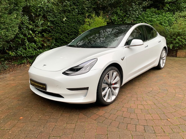 Tesla Model 3 Dual Motor Performance 4WDE (DOR 11/2019)