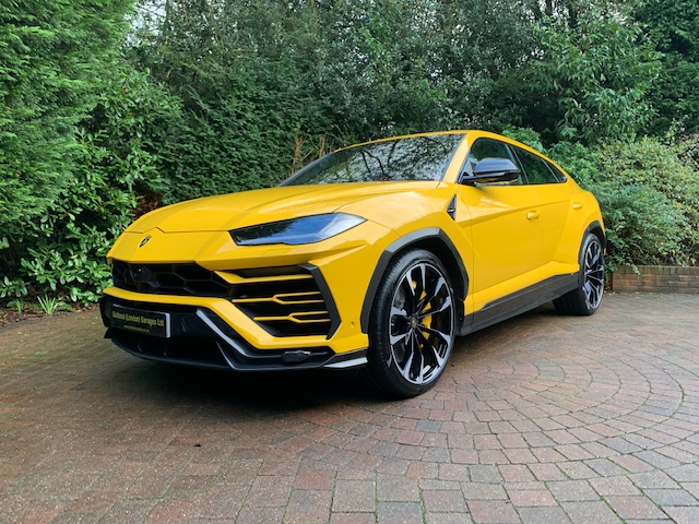 Lamborghini Urus 4.0T FSI V8 5DR (DOR 2020) FULL CARBON/FULL PPF/AKRAPOVIC